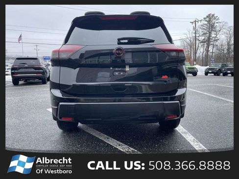 Used 2025 Nissan Rogue SV w/ Rock Creek Premium Package AWD/4WD image 4