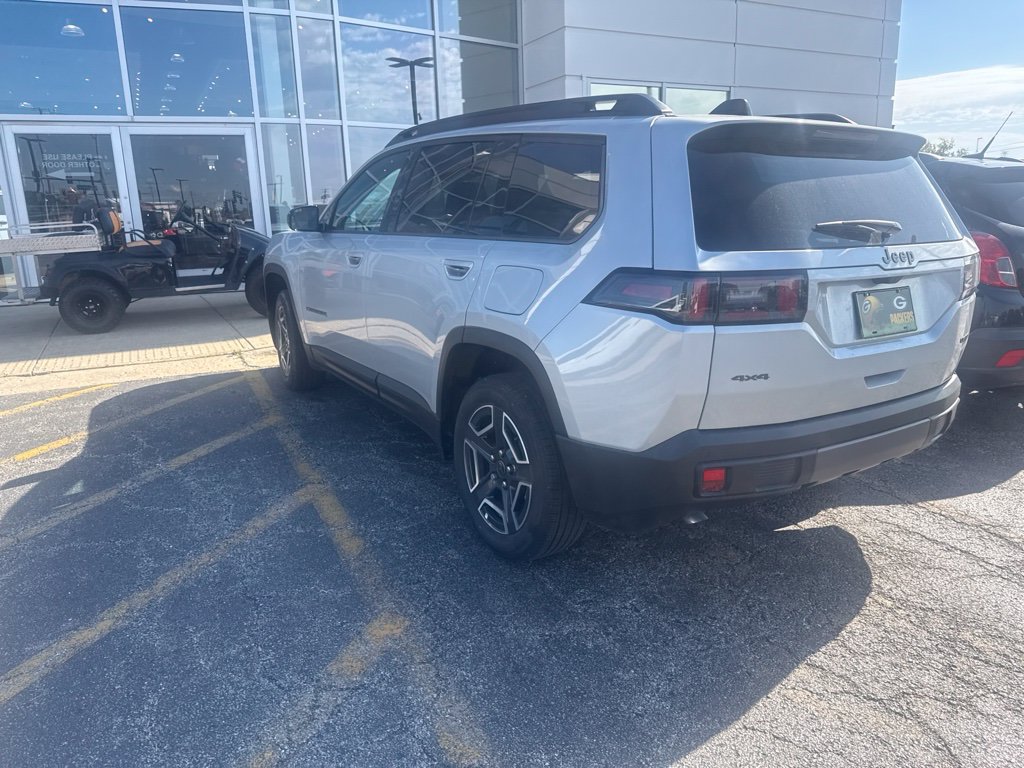 Used 2026 Jeep Cherokee Limited AWD/4WD image 7
