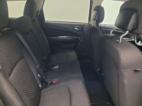 Used 2017 Dodge Journey SE w/ Flexible Seating Group image 19