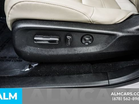 Used 2019 Honda CR-V Touring image 27