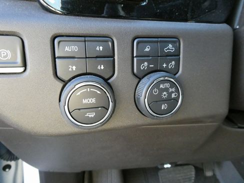 Certified 2024 Chevrolet Silverado 1500 LTZ w/ Technology Package image 25