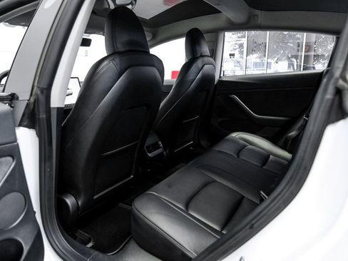 Used 2023 Tesla Model 3 Performance image 39