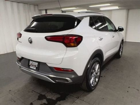 Used 2022 Buick Encore GX Essence w/ Experience Buick Package image 8