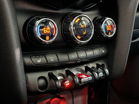 Used 2017 MINI Cooper S image 26