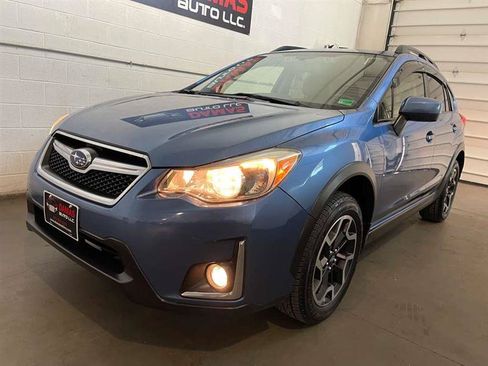 Used 2017 Subaru Crosstrek 2.0i Premium AWD/4WD image 40