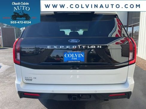 New 2025 Ford Expedition Active image 8