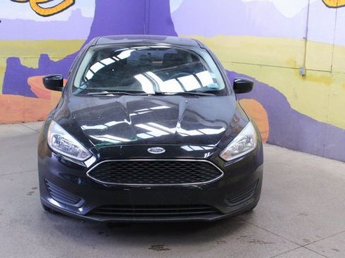 Used 2018 Ford Focus SE image 3