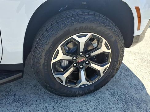 New 2026 GMC Yukon XL AT4 image 9