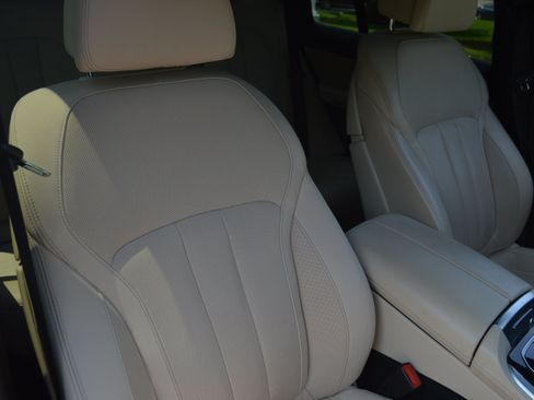 Used 2021 BMW X5 M50i w/ Premium Package AWD/4WD image 38
