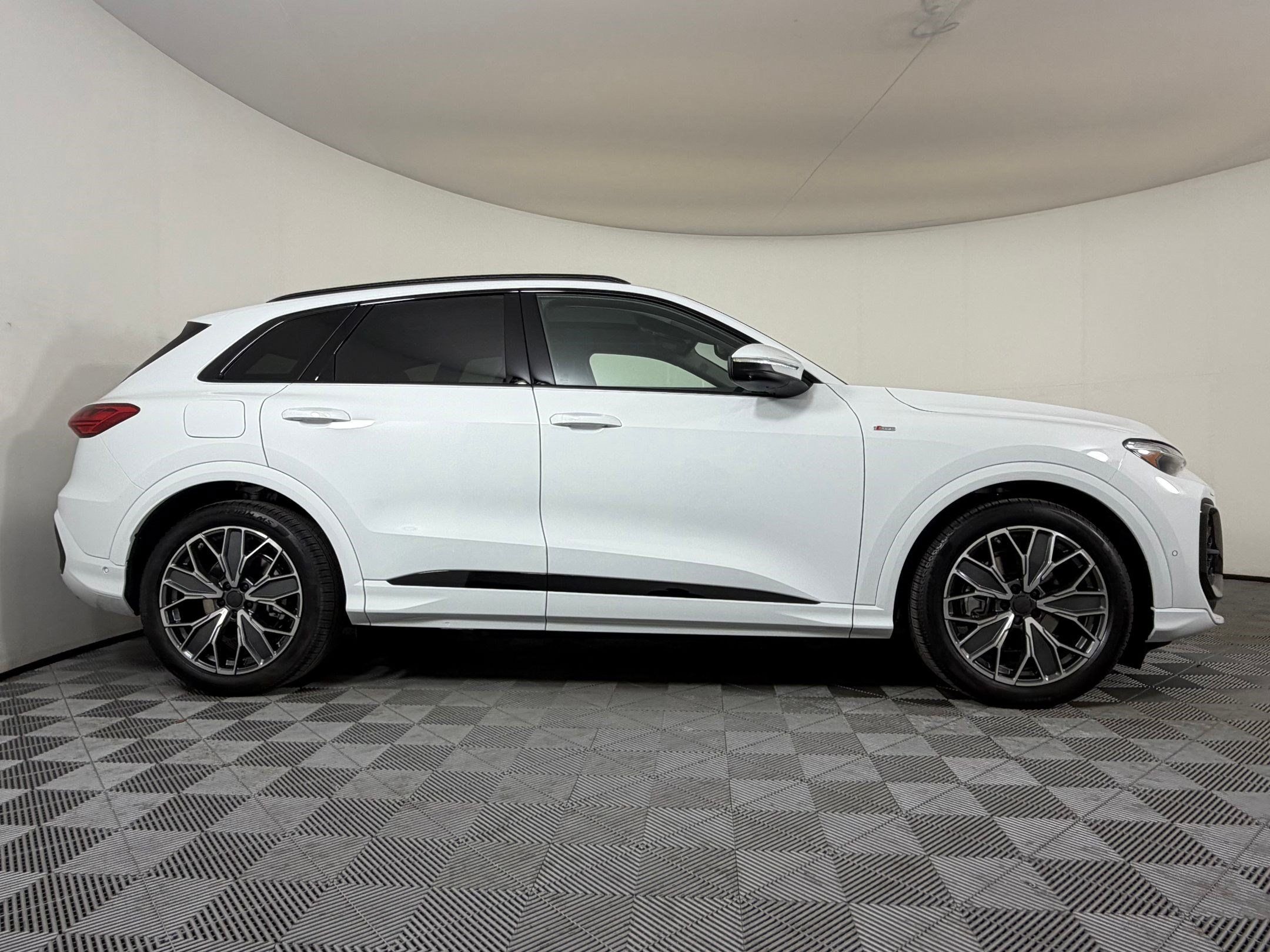 New 2026 Audi Q5 Prestige AWD/4WD image 8