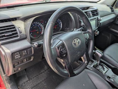 Used 2019 Toyota 4Runner TRD Off-Road Premium AWD/4WD image 10