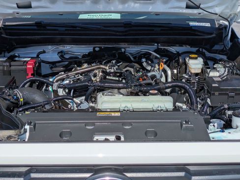 Used 2024 Toyota Tacoma TRD Off-Road w/ TRD Off Road Upgrade Package AWD/4WD image 31