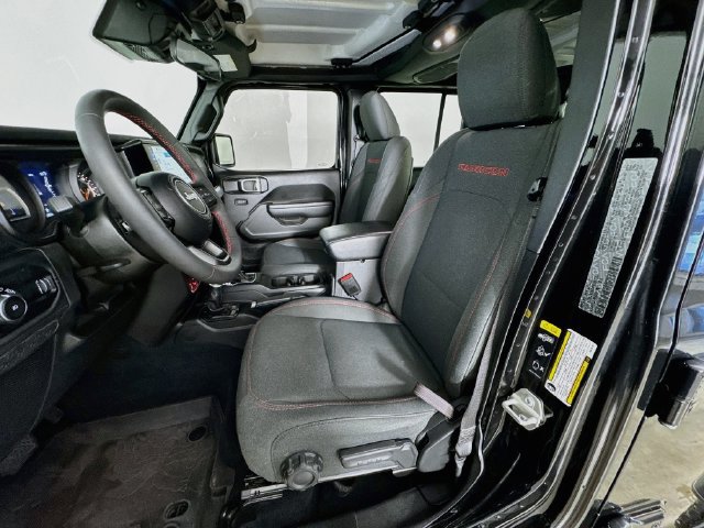 Used 2024 Jeep Wrangler Unlimited Rubicon AWD/4WD image 23