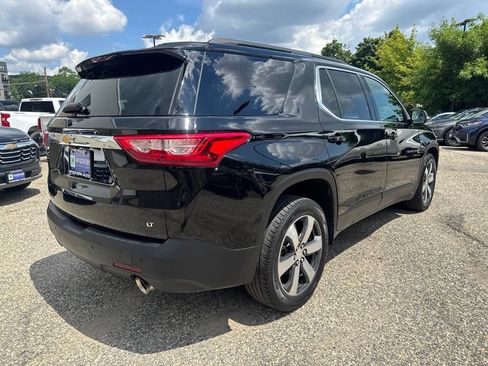 Used 2021 Chevrolet Traverse LT w/ LT Premium Package AWD/4WD image 7