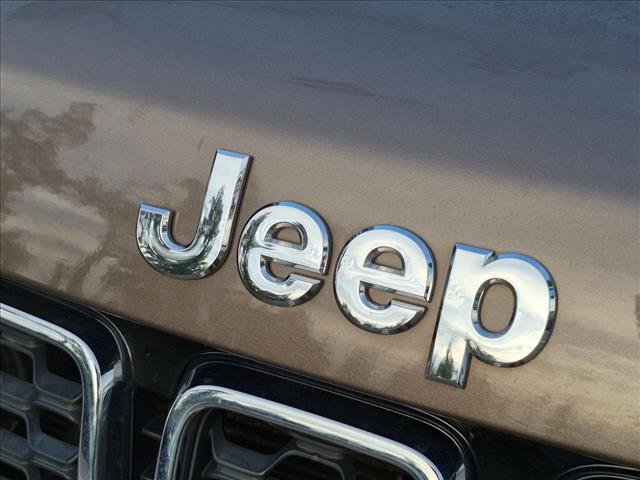 Used 2018 Jeep Grand Cherokee Limited RWD image 16