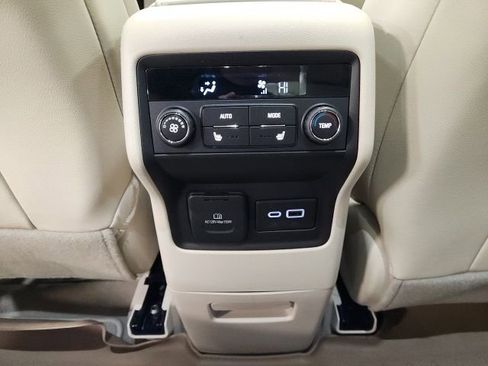 Certified 2023 GMC Acadia Denali w/ Denali Ultimate Package image 24