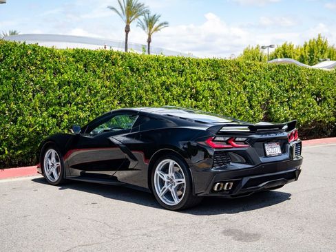 Used 2021 Chevrolet Corvette Stingray Preferred Cpe w/ Z51 Performance Package RWD image 9