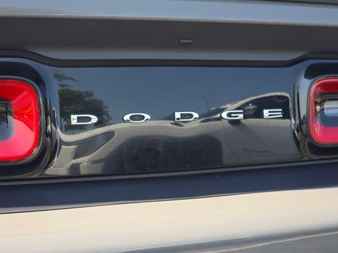 Used 2019 Dodge Challenger SXT RWD image 32