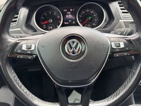 Used 2018 Volkswagen Tiguan SE w/ Panoramic Sunroof Package AWD/4WD image 27
