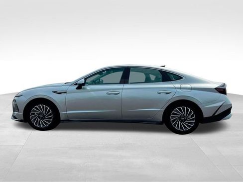 New 2025 Hyundai Sonata SEL image 3