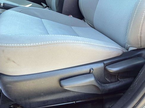 Used 2015 Toyota Corolla LE image 31