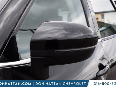 Used 2025 Nissan Pathfinder SV FWD image 32