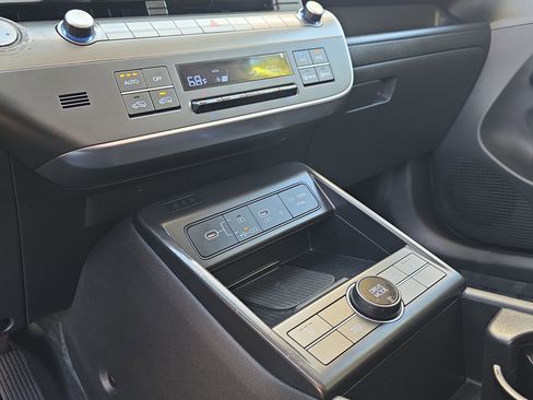 Used 2024 Hyundai Kona SEL w/ Convenience Package FWD image 32