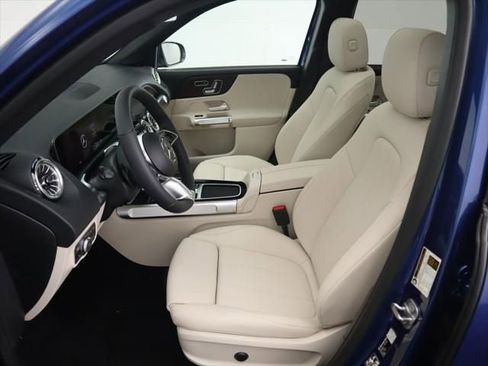 New 2026 Mercedes-Benz GLB 250 image 21