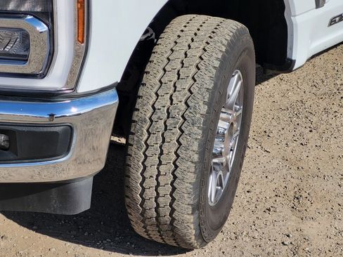 Used 2024 Ford F250 Lariat image 11