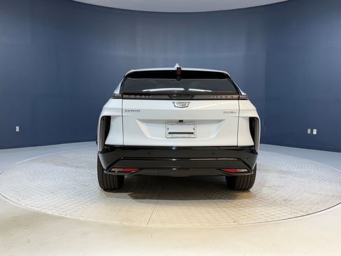 New 2026 Cadillac Lyriq Sport image 10