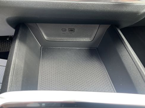 Used 2026 Chevrolet Equinox LT w/ Convenience Package II image 29