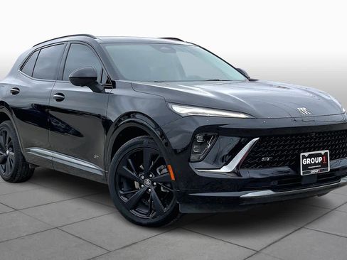 Used 2025 Buick Envision Sport Touring image 3