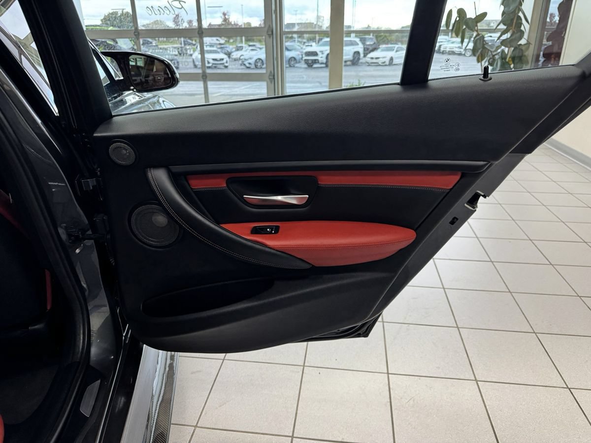 Used 2018 BMW M3 RWD image 50
