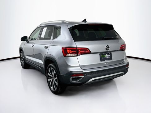 Used 2024 Volkswagen Taos SE FWD image 5