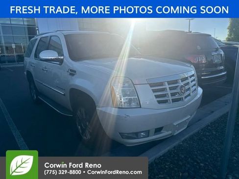 Used 2007 Cadillac Escalade AWD w/ Information Package image 1