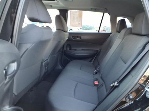 Certified 2023 Toyota Corolla Cross LE image 10