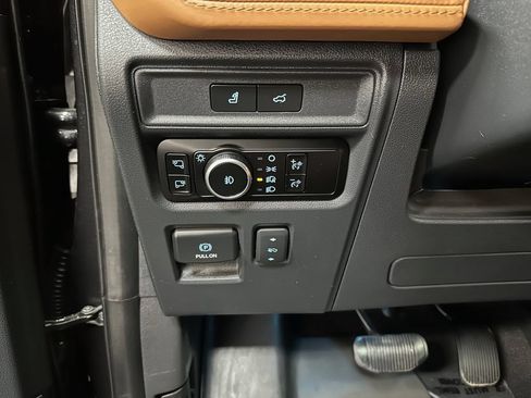 Used 2024 Ford Expedition Max Platinum AWD/4WD image 35