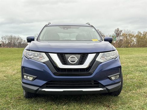 Used 2017 Nissan Rogue SL w/ SL Premium Package image 3