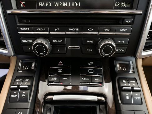 Used 2016 Porsche Cayenne S AWD/4WD image 32