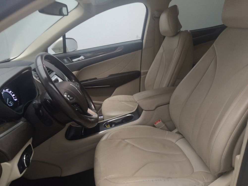 Used 2017 Lincoln MKC Reserve FWD image 17