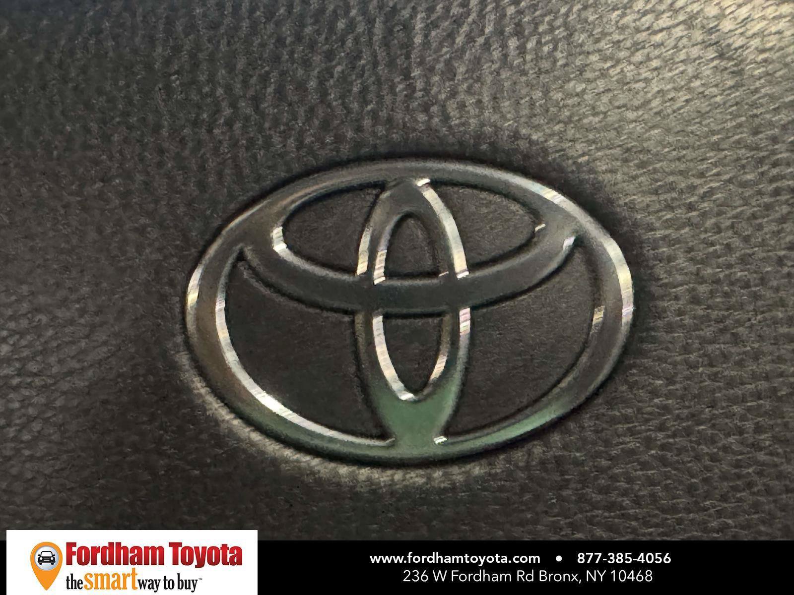Used 2024 Toyota Grand Highlander AWD image 33
