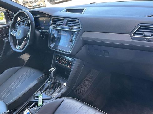 Certified 2023 Volkswagen Tiguan SE R-Line AWD/4WD image 14