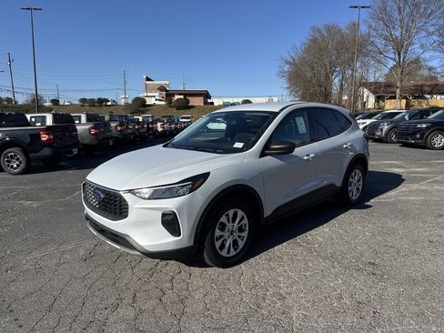 New 2026 Ford Escape Active image 3