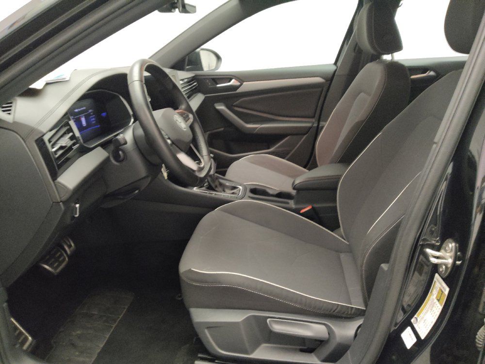 Used 2025 Volkswagen Jetta Sport FWD image 17