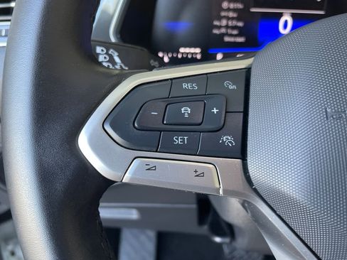 Used 2024 Volkswagen Tiguan Wolfsburg Edition image 19