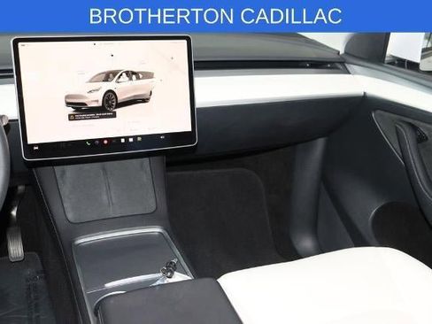 Used 2024 Tesla Model Y Long Range AWD/4WD image 26