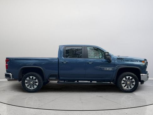 Used 2024 Chevrolet Silverado 2500 LT w/ Texas Edition AWD/4WD image 6