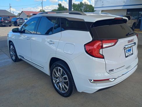 Used 2023 GMC Terrain Denali AWD/4WD image 3