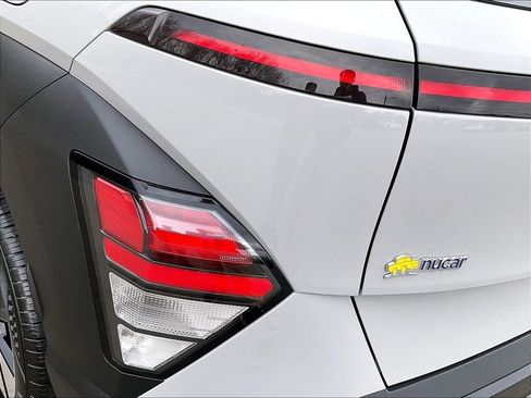 Used 2024 Hyundai Kona SEL image 31