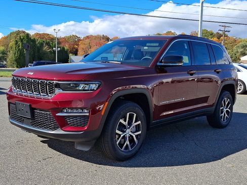 New 2025 Jeep Grand Cherokee Limited image 2